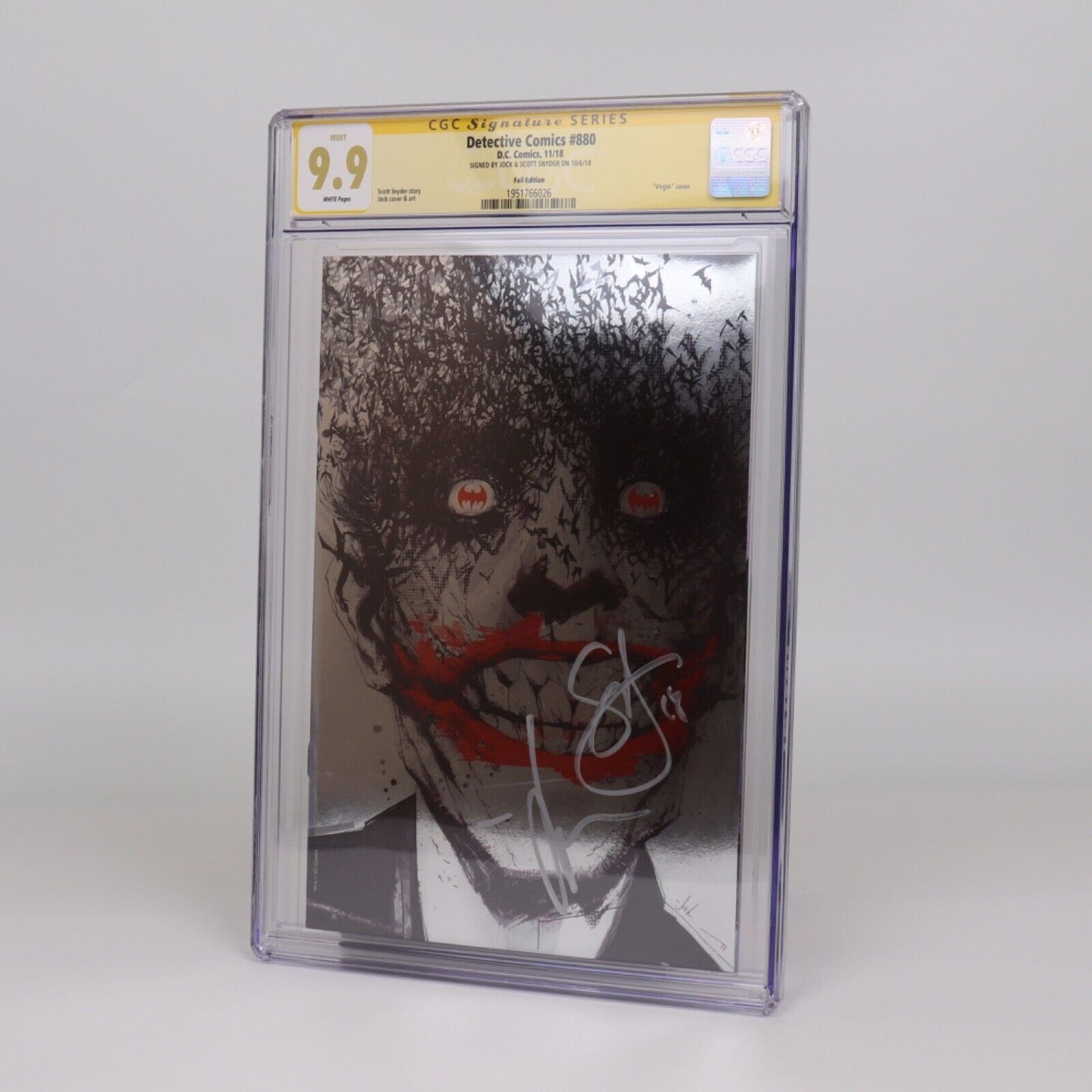 DC Detective Comics #880 Nov 2018 Foil Virgin CGC 9.9 Signed Jock & Scott Snyder